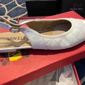 Vaneli leather dress flat